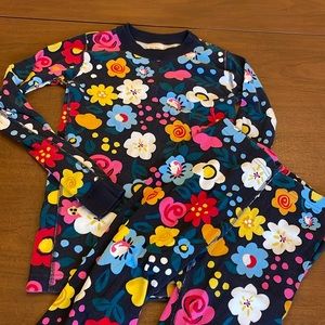 Hanna Andersson Navy Floral pajama set - Size 10